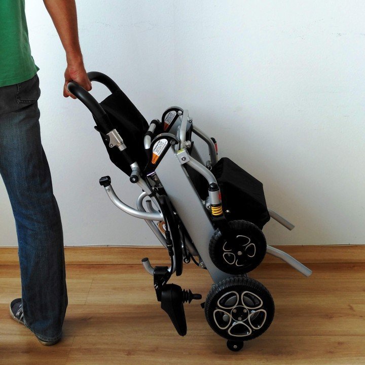 Silla ruedas electrica plegable Libercar Mistral10