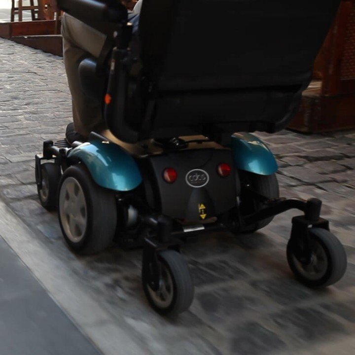 Silla de ruedas eléctrica 'R300'