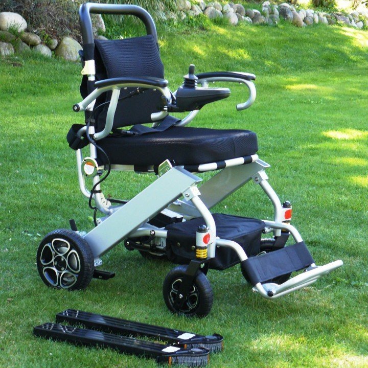 Silla ruedas electrica plegable Libercar Mistral10