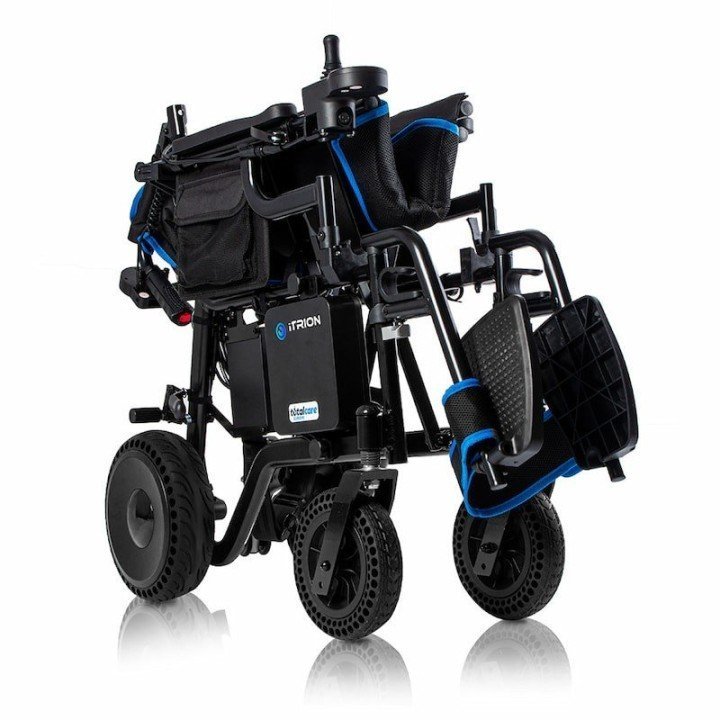 Silla de ruedas con motor acompañante iTrion
