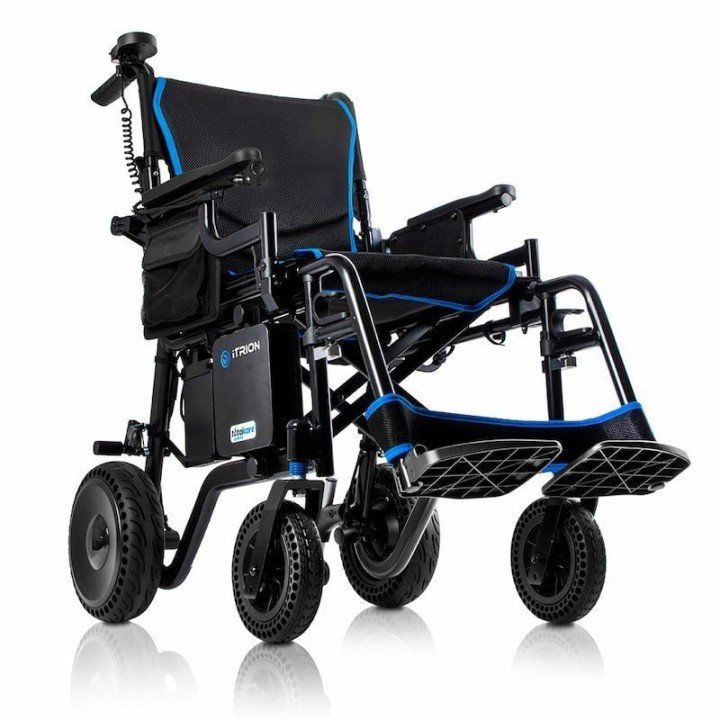 Silla de ruedas con motor acompañante iTrion