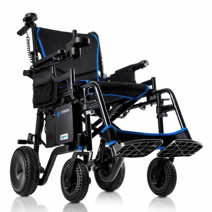 Silla de ruedas con motor acompañante iTrion
